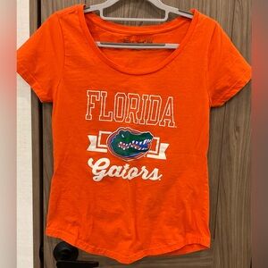 The Victory Woman’s Gators Football Tee Size M See Measurements In Photos